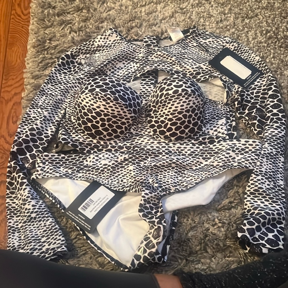 Bathing suit
